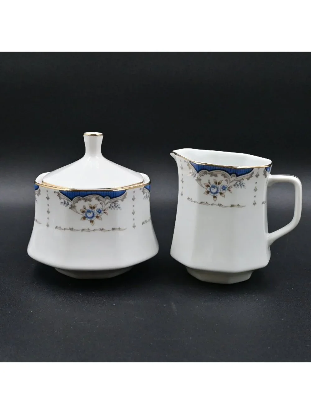 Seizan Mood Indigo 7936 Fine China Lidded Sugar Bowl and Creamer Set Vintage